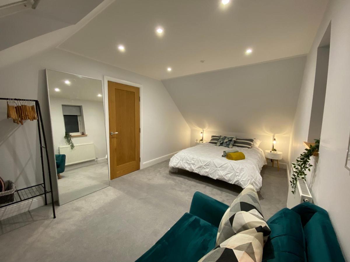 Unique Luxury Detached Apartment In Windsor That Sleeps 4 Εξωτερικό φωτογραφία