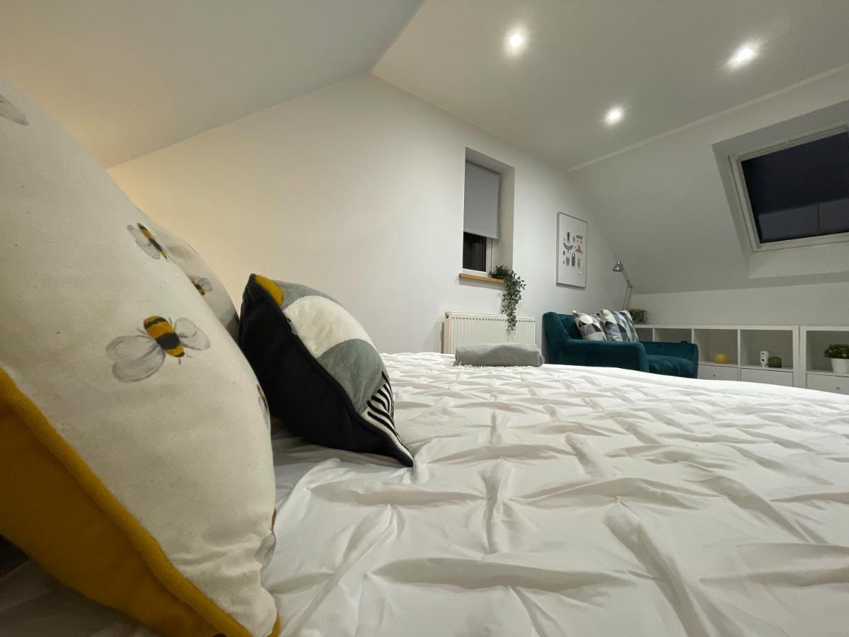 Unique Luxury Detached Apartment In Windsor That Sleeps 4 Εξωτερικό φωτογραφία
