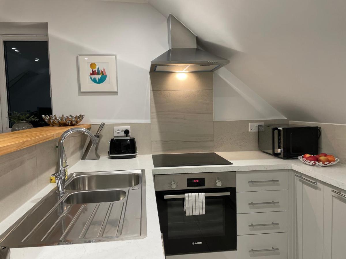 Unique Luxury Detached Apartment In Windsor That Sleeps 4 Εξωτερικό φωτογραφία