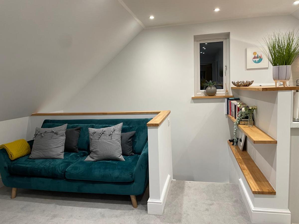 Unique Luxury Detached Apartment In Windsor That Sleeps 4 Εξωτερικό φωτογραφία