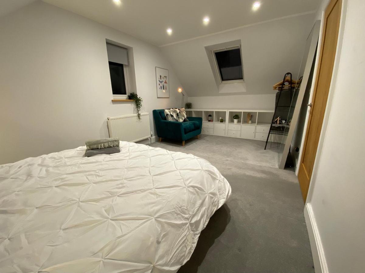Unique Luxury Detached Apartment In Windsor That Sleeps 4 Εξωτερικό φωτογραφία