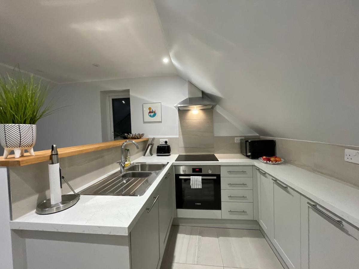 Unique Luxury Detached Apartment In Windsor That Sleeps 4 Εξωτερικό φωτογραφία